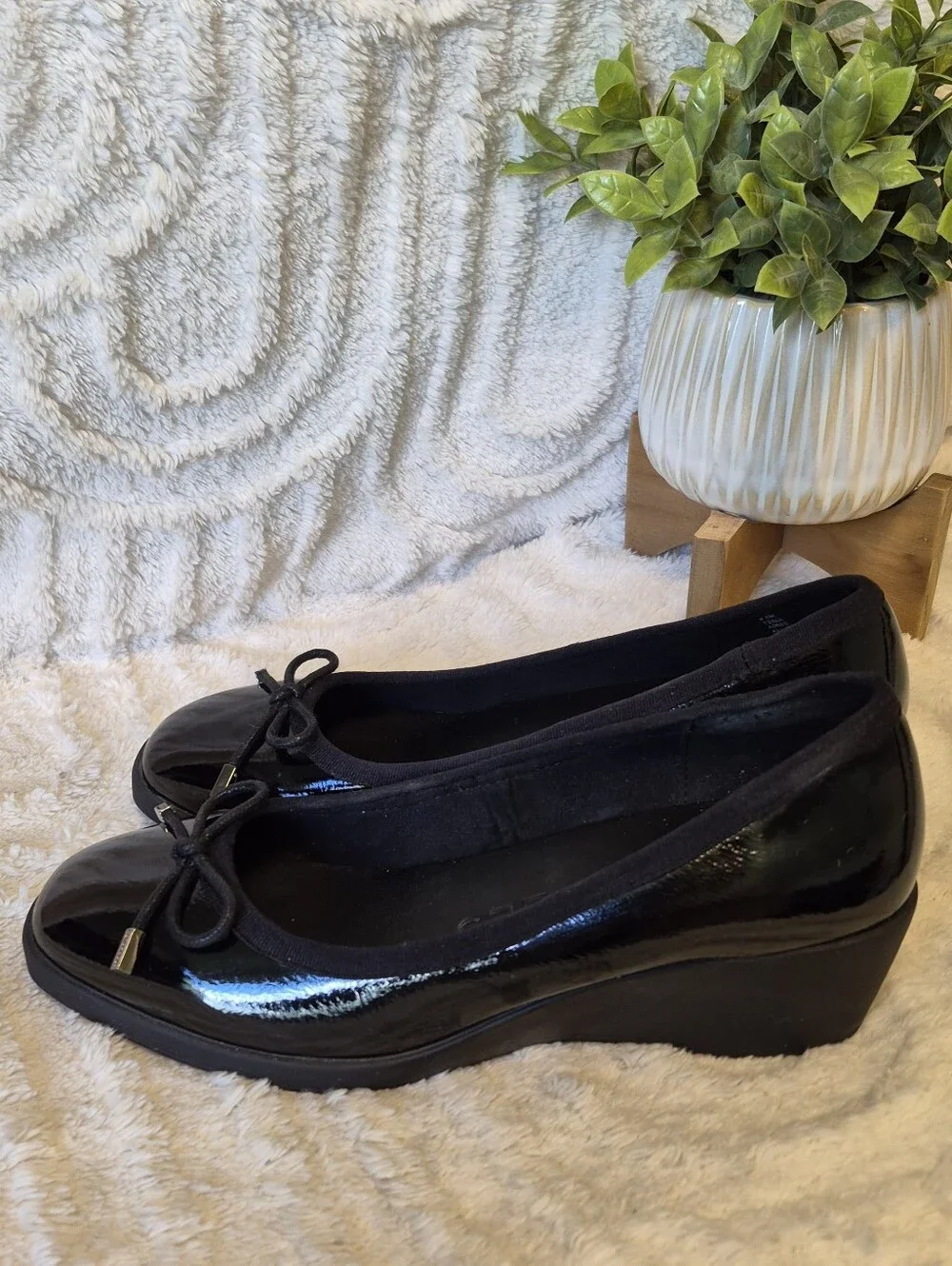 Aerosoles Tema Wedge Ballet Shoes Slip-On Black Patent Bow Detail Comfort Sz 8.5